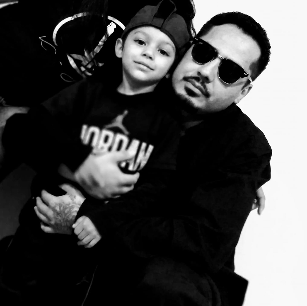 Meet your Posher, Thino